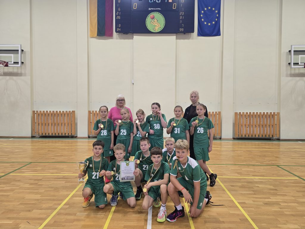 1 vt. - Raseinių r. V. Petkaus progimnazijos komanda